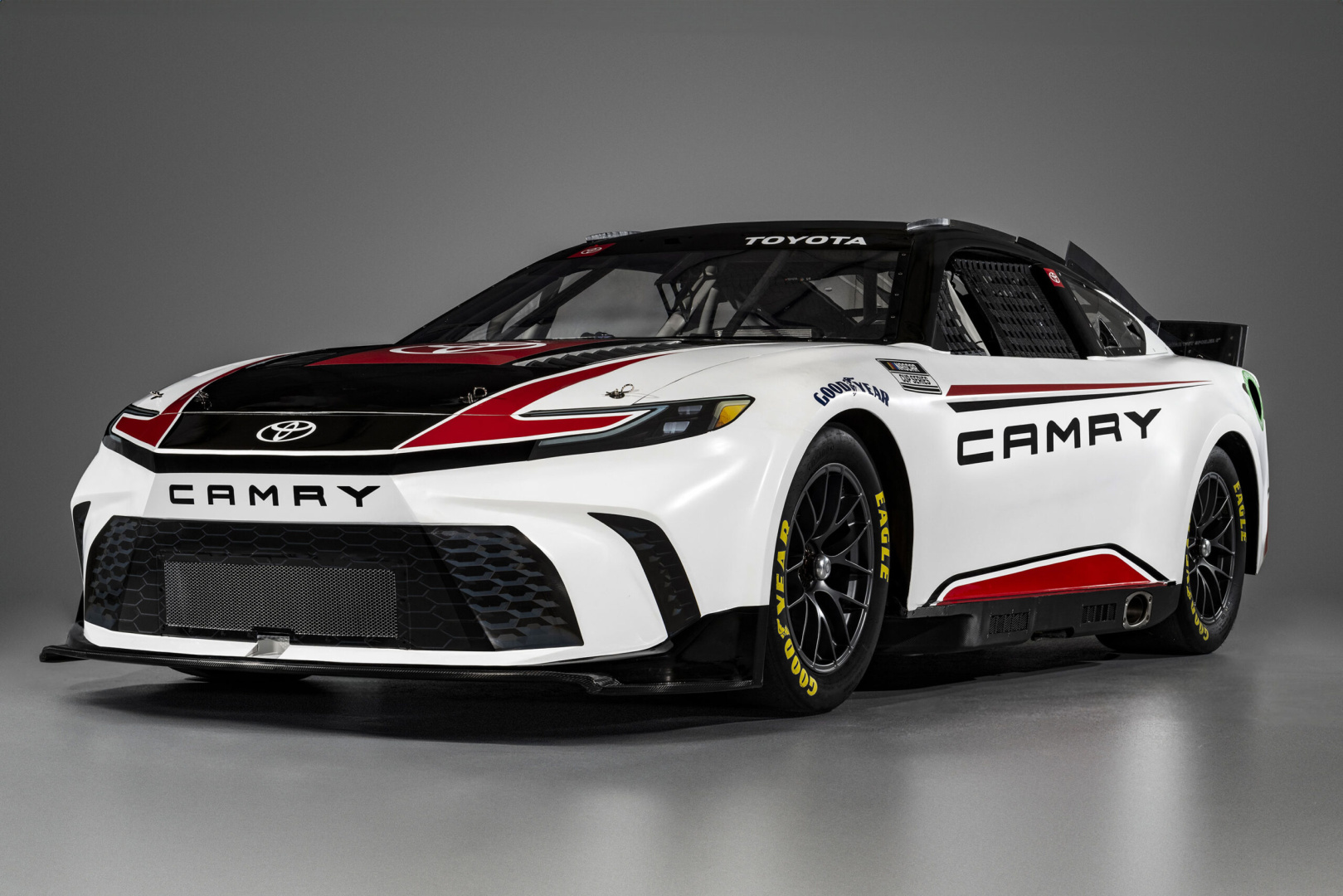 SMALL_2024_Toyota_NASCARCup_Camry_XSE_001-scaled